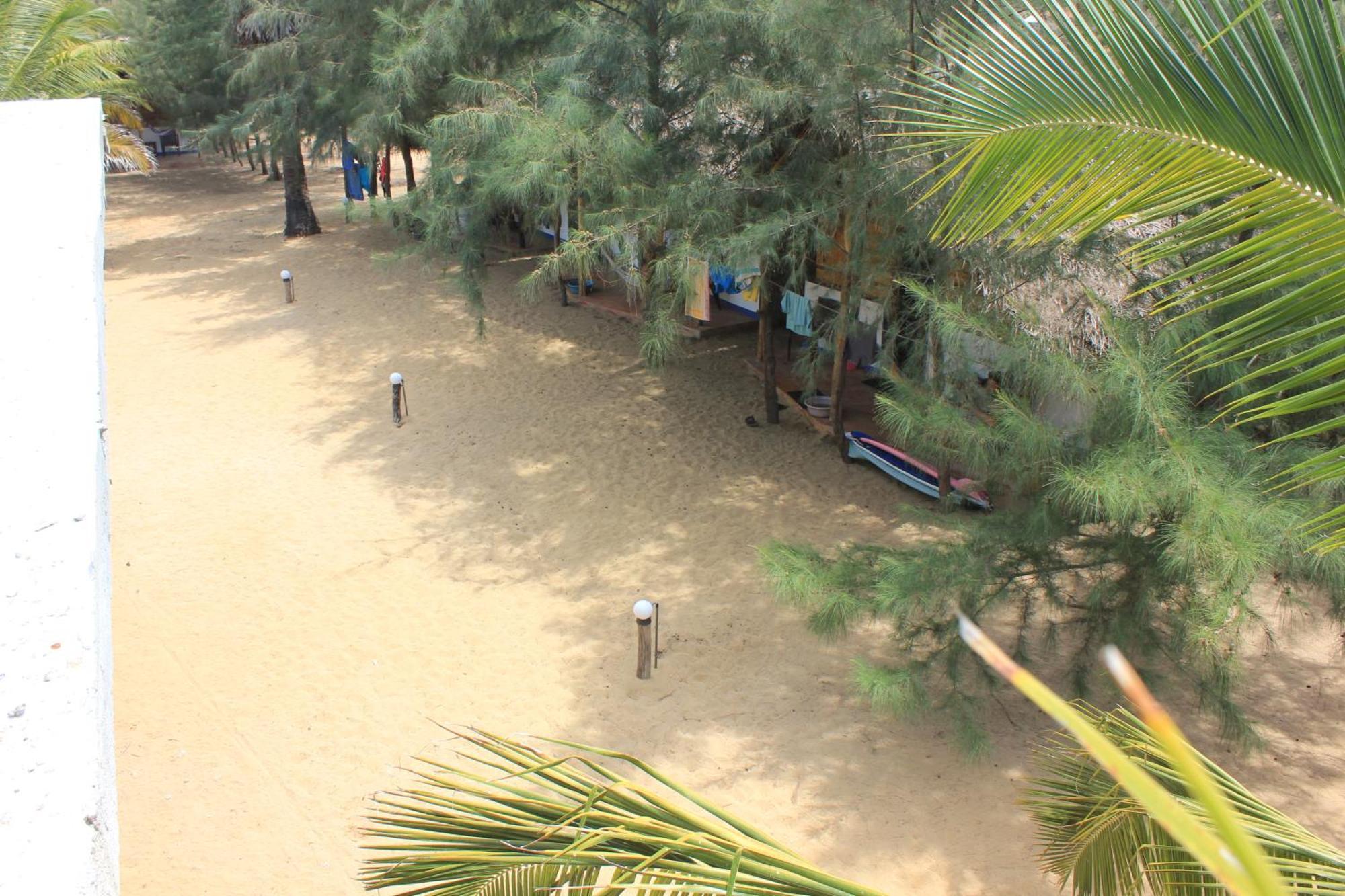 Sand Dune Beach Resort & Surf Camp Аругам Экстерьер фото