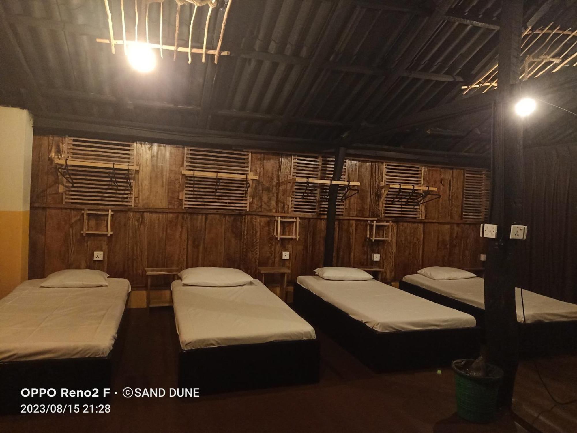 Sand Dune Beach Resort & Surf Camp Аругам Экстерьер фото