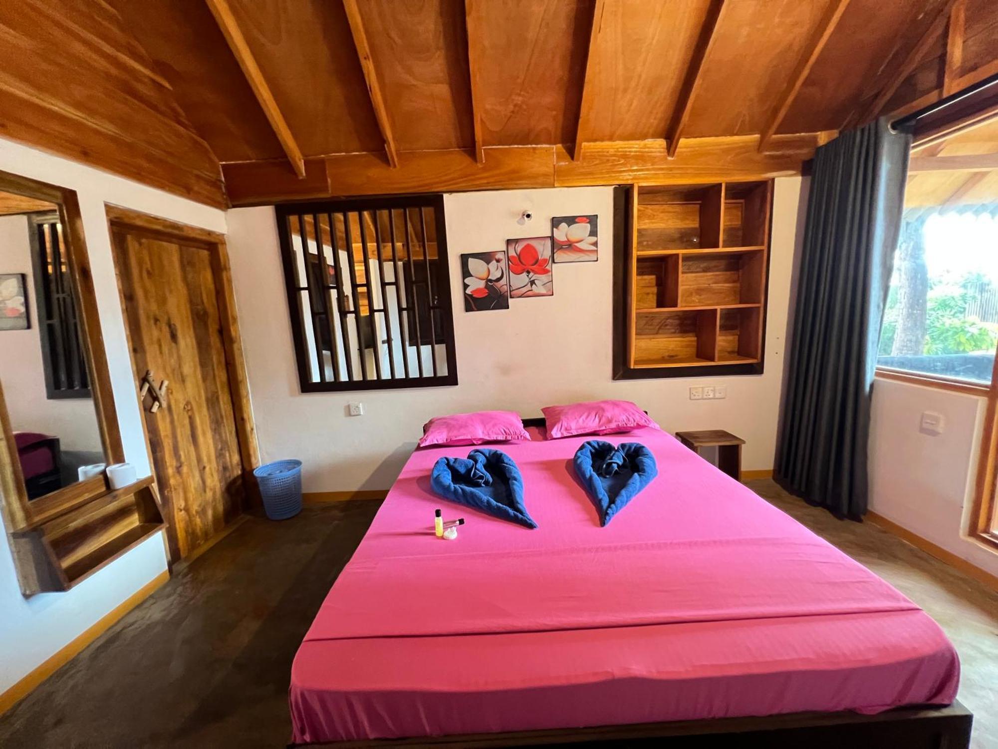 Sand Dune Beach Resort & Surf Camp Аругам Экстерьер фото